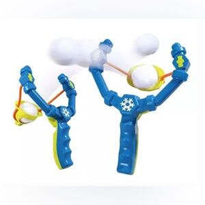 Set of 2 Indoor/Outdoor Snowball Launcher with 4 Snowballs